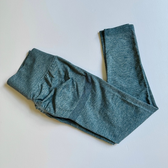 Bubble Butt Marled Dusty BLUE Seamless Leggings - Picture 6 of 17